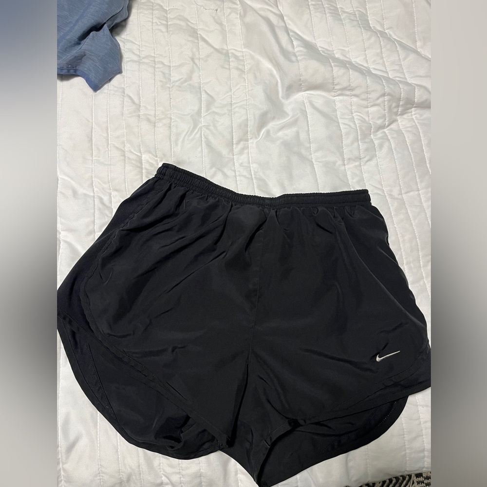 BLACK NIKE DRY FIT SHORTS